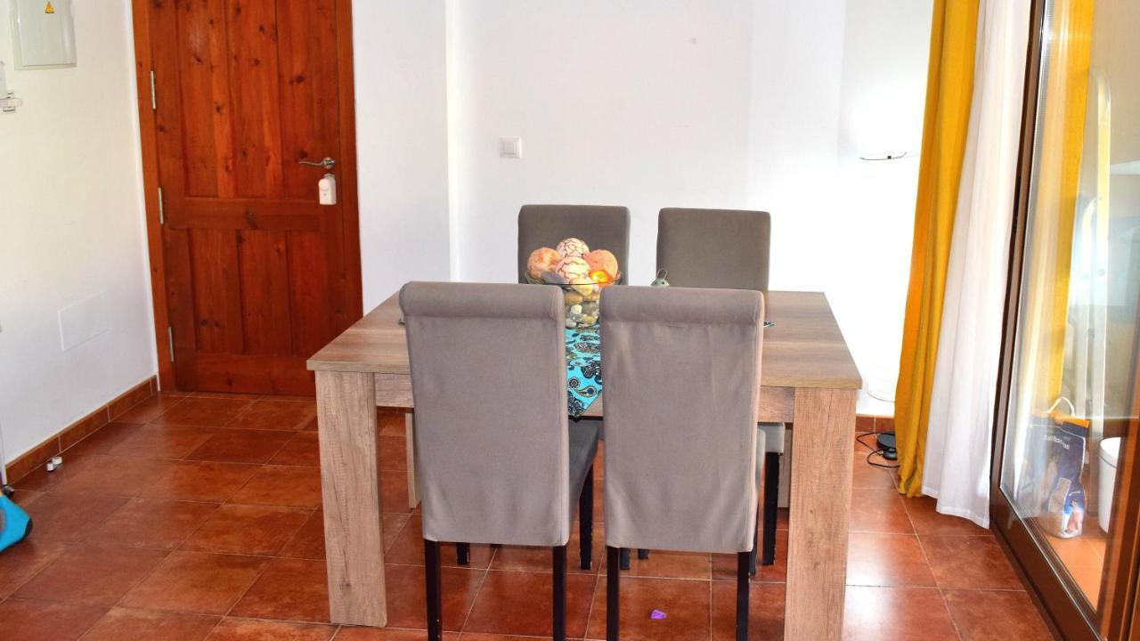 Apartamento con hermoso jardín y AC Isla Plana Exterior foto