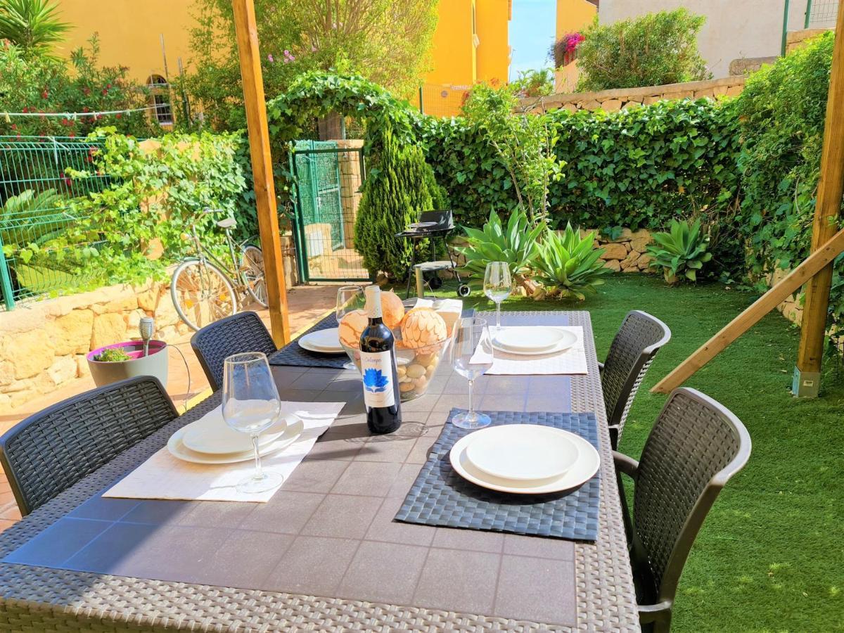 Apartamento con hermoso jardín y AC Isla Plana Exterior foto