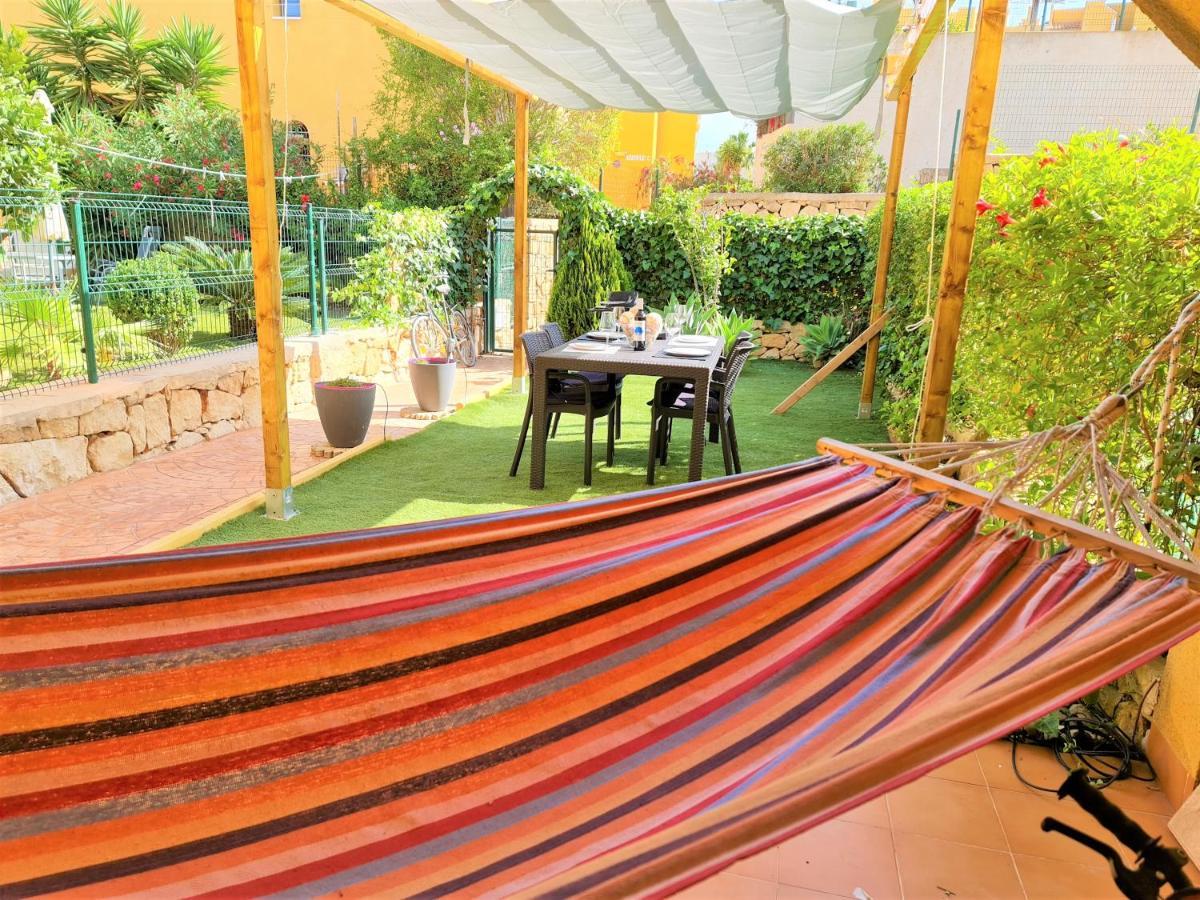 Apartamento con hermoso jardín y AC Isla Plana Exterior foto