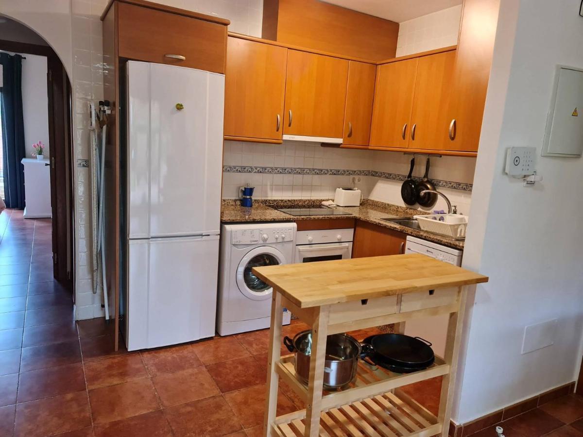 Apartamento con hermoso jardín y AC Isla Plana Exterior foto