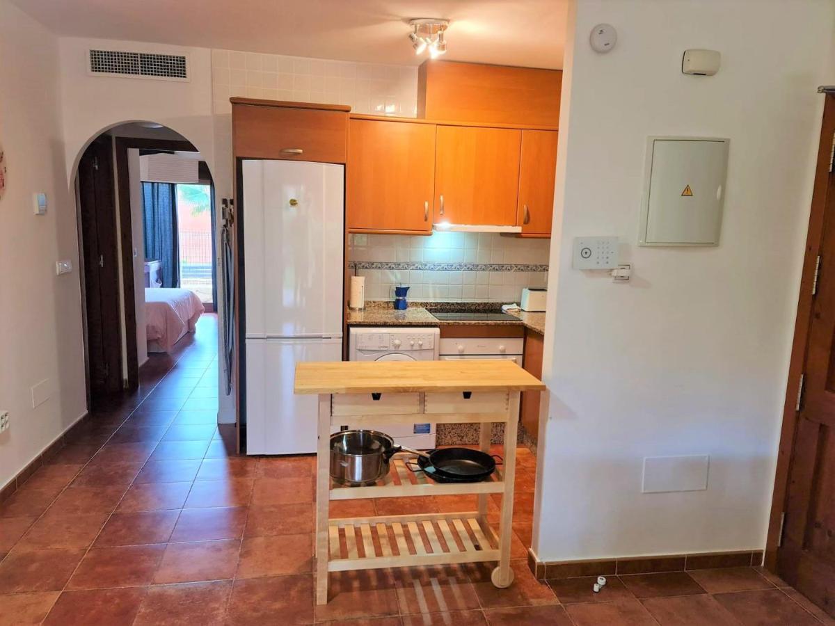 Apartamento con hermoso jardín y AC Isla Plana Exterior foto